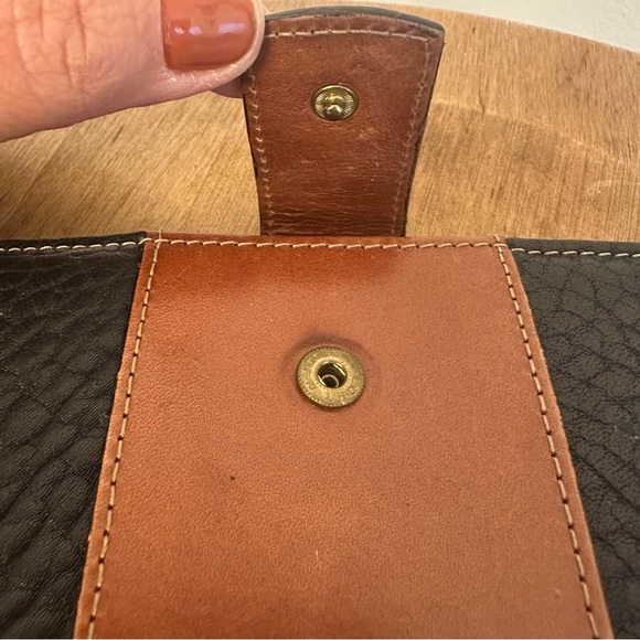 Mundi Long Wallet Brown Black Pebble Leather Gold Hardware Snap Coin Pocket Card - Picture 3 of 16